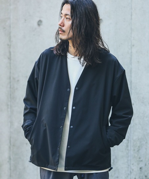 URBAN RESEARCH Sonny Label（アーバンリサーチサニーレーベル）の「『撥水加工』Vネックカーディガン（カーディガン/ボレロ・メンズ・ブラック/カーキ・MEDIUM/LARGE）」の13枚目の写真