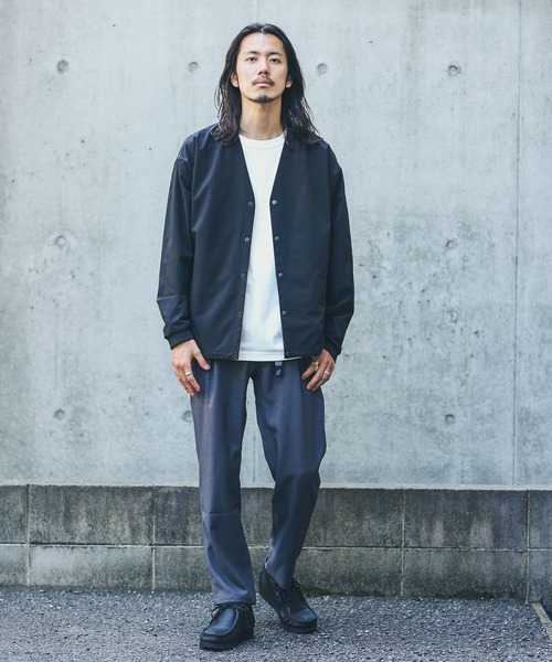 URBAN RESEARCH Sonny Label（アーバンリサーチサニーレーベル）の「『撥水加工』Vネックカーディガン（カーディガン/ボレロ・メンズ・ブラック/カーキ・MEDIUM/LARGE）」の17枚目の写真