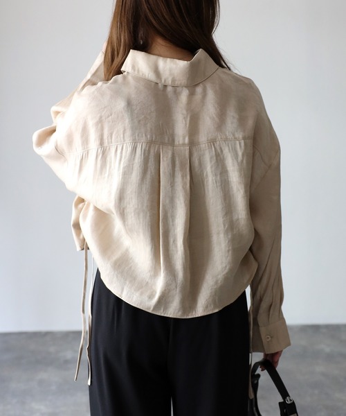 Riberry（リベリー）の「サイドドロストサテンショートシャツ（シャツ/ブラウス・レディース・ベージュ/ブラック/アイボリー・MEDIUM）」の7枚目の写真