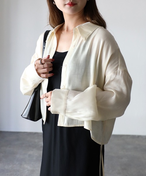 Riberry（リベリー）の「サイドドロストサテンショートシャツ（シャツ/ブラウス・レディース・ベージュ/ブラック/アイボリー・MEDIUM）」の9枚目の写真