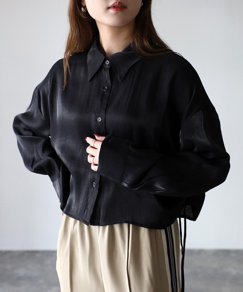 Riberry（リベリー）の「サイドドロストサテンショートシャツ（シャツ/ブラウス・レディース・ベージュ/ブラック/アイボリー・MEDIUM）」の14枚目の写真