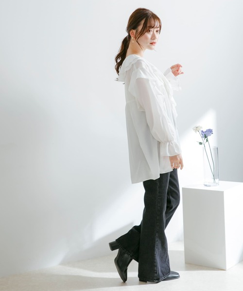 HEYUMM（ヘユム）の「ラッフルフリルブラウス（シャツ/ブラウス・レディース・ブラック/ライトブルー/オフホワイト・ONE）」の11枚目の写真