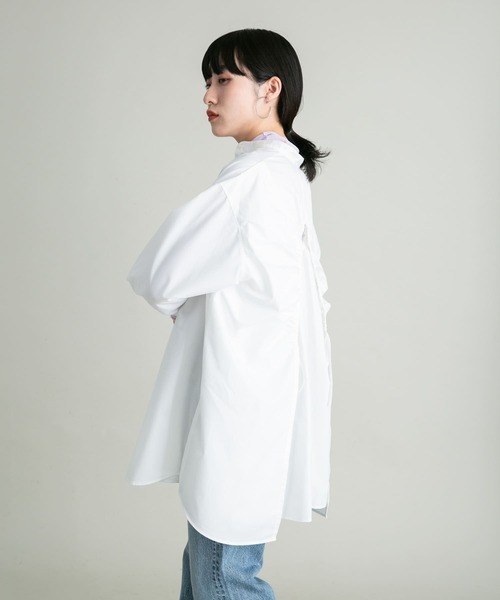 KBF（ケイビーエフ）の「BACKドロストデザインシャツ（シャツ/ブラウス・レディース・ラベンダー/オフホワイト/ネイビー・ONE）」の6枚目の写真