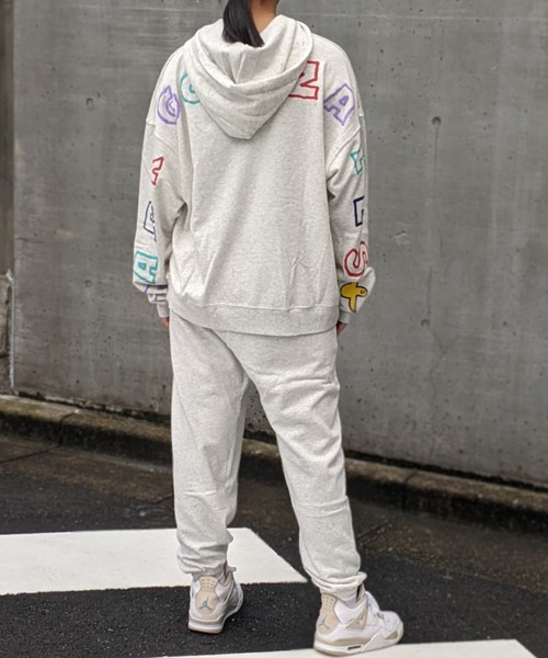 Mark Gonzales(マーク・ゴンザレス)の「MARK GONZALES ART WORK/マークゴンザレス【web限定】マルチカラー発泡ロゴZIPパーカー(パーカー・メンズ・ブラック/ブルー系/アッシュグレー・MEDIUM/X-LARGE/LARGE)」の20枚目の写真
