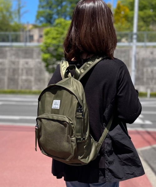 NOLITA LABORATORY(ノリータラボラトリー)の「【 NOLITA / ノリータ 】メッシュポケットリュック(バックパック/リュック・レディース・カーキ/ブラウン/ネイビー・ONE SIZE)」の4枚目の写真