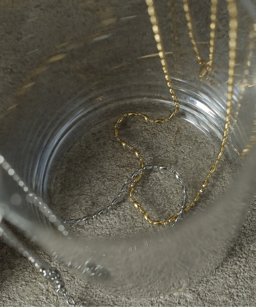 ORLEAN（オルレアン）の「金属アレルギー対応 ニュアンスデザインチェーンネックレス サージカルステンレス（ネックレス・レディース・ゴールド/シルバー・フリー）」の3枚目の写真