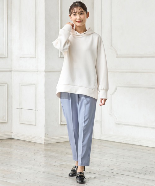 Honeys(ハニーズ)の「しわになりにくい 洗える 美ージーテーパードパンツ(スラックス・レディース・ブルー系その他/ブラック/ダークネイビー/グレイッシュベージュ/アイボリー/ピンク/ミント・3L/M/L/LL/S/SS)」の19枚目の写真