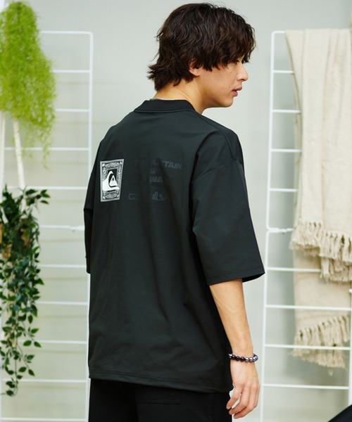 Quiksilver(クイックシルバー)の「【ムラサキスポーツ限定】QUIKSILVER/クイックシルバー 水陸両用Tシャツ/ラッシュガード/半袖Tシャツ オーバーサイズ UVケア QLY241633M(Tシャツ/カットソー・メンズ・ホワイト/カーキ/ブラック・L/M/XL)」の18枚目の写真