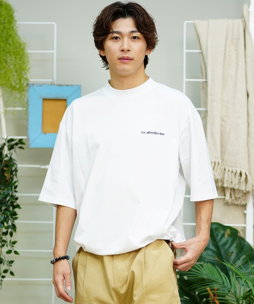 Quiksilver(クイックシルバー)の「【ムラサキスポーツ限定】QUIKSILVER/クイックシルバー 水陸両用Tシャツ/ラッシュガード/半袖Tシャツ オーバーサイズ UVケア QLY241633M(Tシャツ/カットソー・メンズ・ホワイト/カーキ/ブラック・L/M/XL)」の4枚目の写真