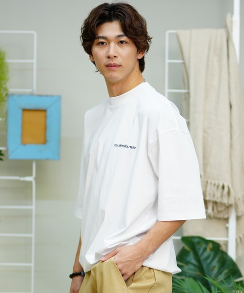 Quiksilver(クイックシルバー)の「【ムラサキスポーツ限定】QUIKSILVER/クイックシルバー 水陸両用Tシャツ/ラッシュガード/半袖Tシャツ オーバーサイズ UVケア QLY241633M(Tシャツ/カットソー・メンズ・ホワイト/カーキ/ブラック・L/M/XL)」の5枚目の写真