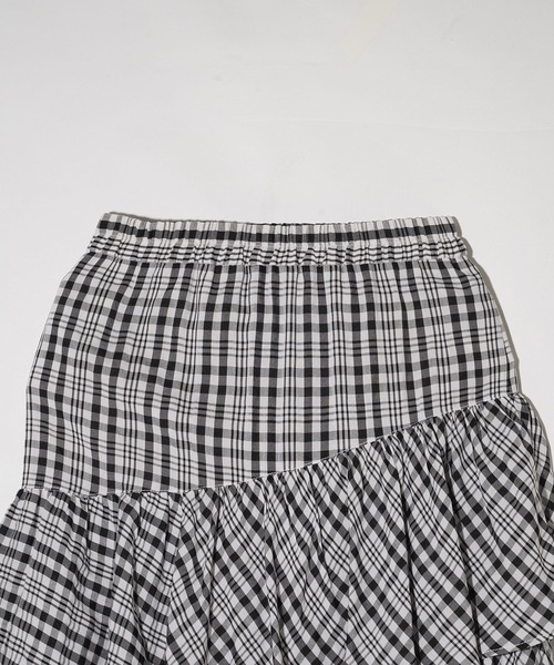 MILKFED.(ミルクフェド)の「PLAID TIERED SKIRT(スカート・レディース・ブラック/レッド/ライトブルー・ONE SIZE)」の11枚目の写真