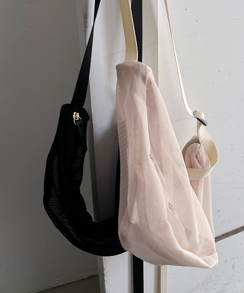 Doux archives（ドゥアルシーヴ）の「[コントロールフリーク]メッシュハーフムーンショルダー（ショルダーバッグ・レディース・ブラック/アイボリー・FREE）」の16枚目の写真