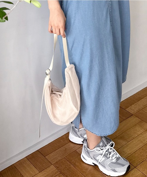 Doux archives（ドゥアルシーヴ）の「[コントロールフリーク]メッシュハーフムーンショルダー（ショルダーバッグ・レディース・ブラック/アイボリー・FREE）」の13枚目の写真