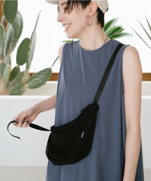 Doux archives（ドゥアルシーヴ）の「[コントロールフリーク]メッシュハーフムーンショルダー（ショルダーバッグ・レディース・ブラック/アイボリー・FREE）」の19枚目の写真