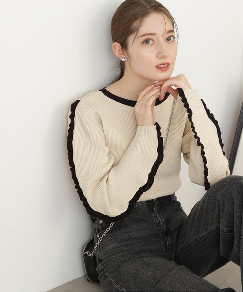 N.（N. Natural Beauty Basic）（エヌエヌナチュラルビューティーベーシック）の「◆フリルエッジリブニット（ニット/セーター・レディース・ホワイト系その他/グレー系その他・MEDIUM）」の4枚目の写真