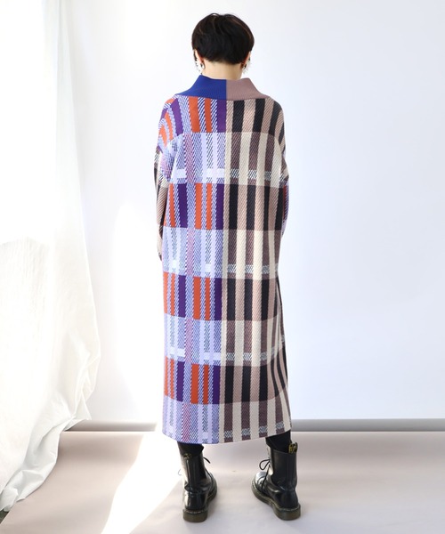 ScoLar（スカラー）の「133714：配色ジャガード切替ニットコート（その他アウター・レディース・パープル・M）」の13枚目の写真