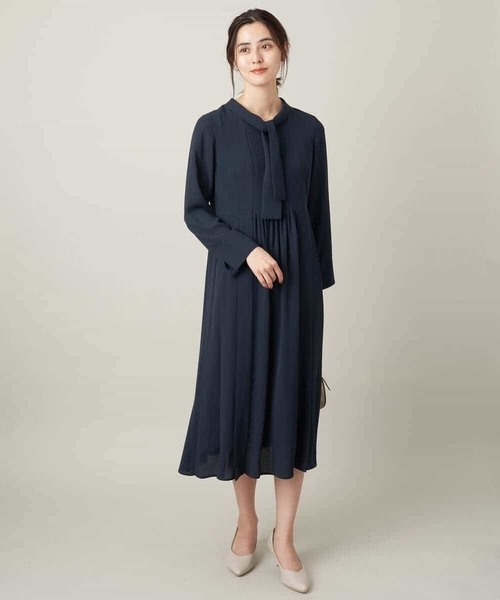 a.v.v(アーヴェヴェ)の「【洗える/帯電防止】ボウタイプリーツワンピース(ワンピース・レディース・ネイビー/ベージュ/ブラック/ライトブルー・38/42/40/36/34)」の15枚目の写真
