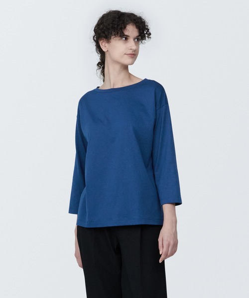 無印良品(ムジルシリョウヒン)の「婦人 天竺編みボートネック七分袖Tシャツ(Tシャツ/カットソー・レディース・ブルー/ブラック/スモーキーグリーン系/ホワイト/ライトグレー/イエロー/ライトパープル・XS/S/M/L/XL)」の6枚目の写真