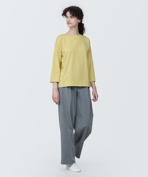 無印良品(ムジルシリョウヒン)の「婦人 天竺編みボートネック七分袖Tシャツ(Tシャツ/カットソー・レディース・ブルー/ブラック/スモーキーグリーン系/ホワイト/ライトグレー/イエロー/ライトパープル・XS/S/M/L/XL)」の19枚目の写真