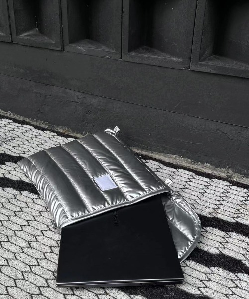 ap retro(アプレトロ)の「トートバッグ/PC対応/キルティングバッグ(トートバッグ・レディース・シルバー・SMALL/MEDIUM)」の2枚目の写真