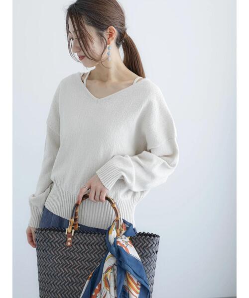 Te chichi（テチチ）の「ブークレVネックオーバーニット（ニット/セーター・レディース・カーキ/オフホワイト/チャコールグレー・F）」の10枚目の写真