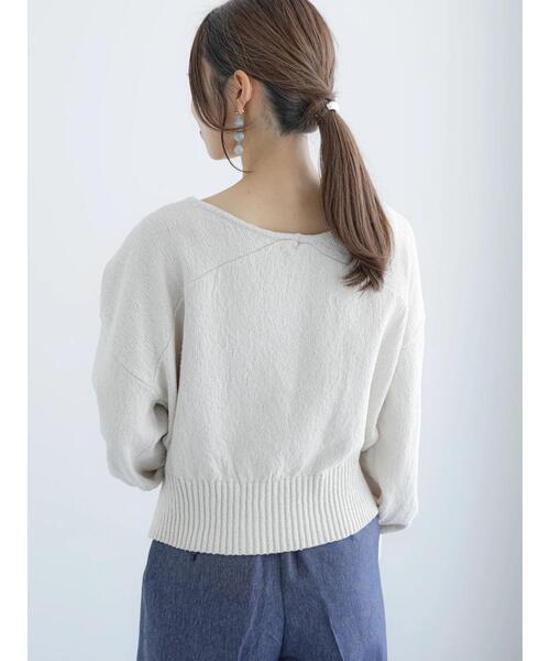 Te chichi（テチチ）の「ブークレVネックオーバーニット（ニット/セーター・レディース・カーキ/オフホワイト/チャコールグレー・F）」の12枚目の写真