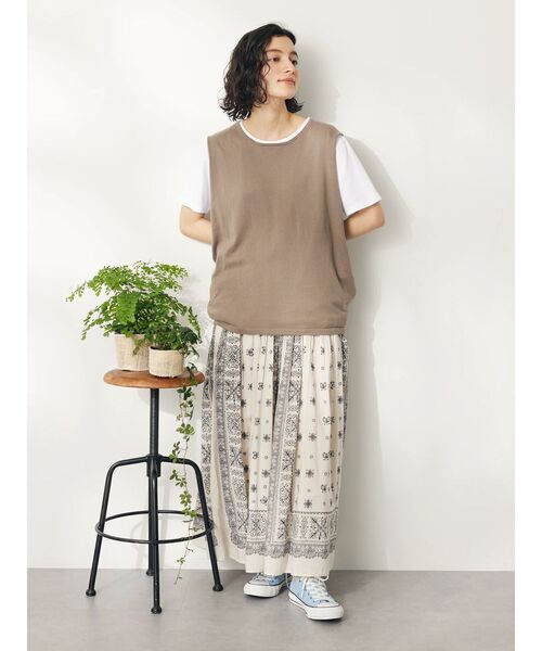 CRAFT STANDARD BOUTIQUE(クラフトスタンダードブティック)の「2点セット カットプルオーバー+ニットベスト(ニット/セーター・レディース・モカ/アイボリー/ブラック/サックスブルー・FREE)」の11枚目の写真