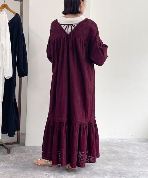 fredy emue（フレディエミュ）の「コットンジャガードワンピース（ワンピース・レディース・オフホワイト/ブラック/ブラウン・38）」の3枚目の写真