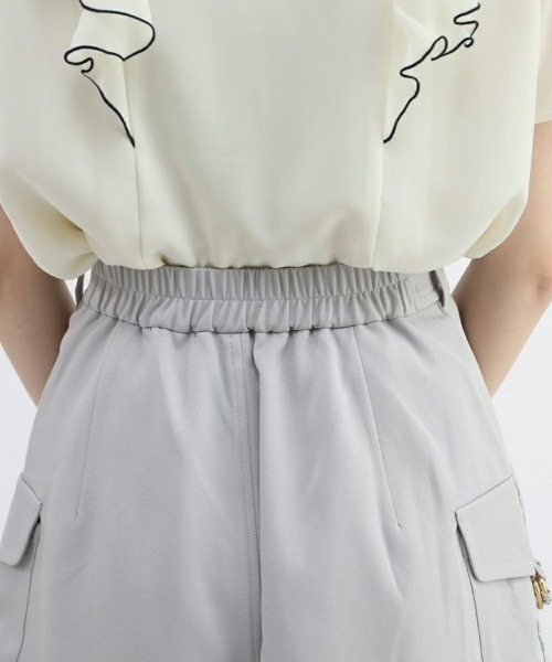 F i.n.t（フィント）の「レース使いショートカーゴパンツ/fint（カーゴパンツ・レディース・ライトグレー・FREE）」の6枚目の写真