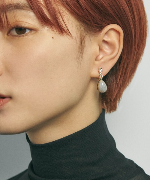 GOLDY（ゴールディ）の「ツイスト フレーム × マーブル ドロップ