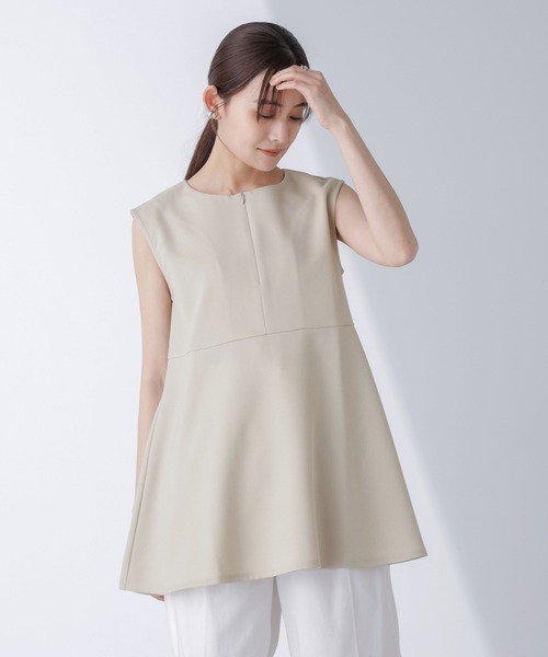 NANO universe(ナノユニバース)の「スリットファスナーノースリーブペプラムトップス(Tシャツ/カットソー・レディース・グレー系その他4/カーキブラウン/ブラック・FREE)」の5枚目の写真