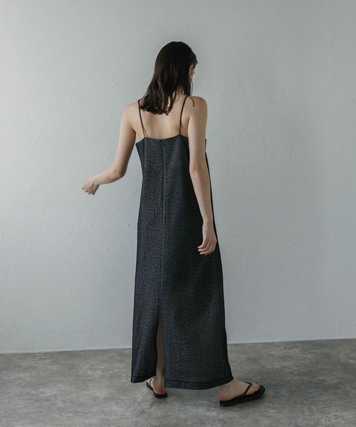 MINERTE(ミネルテ)の「【MINERTE】nuance touch one piece / バックスリットキャミワンピース / セットアップ可能(ワンピース・レディース・ベージュ/アイボリー/ブラック・FREE)」の2枚目の写真