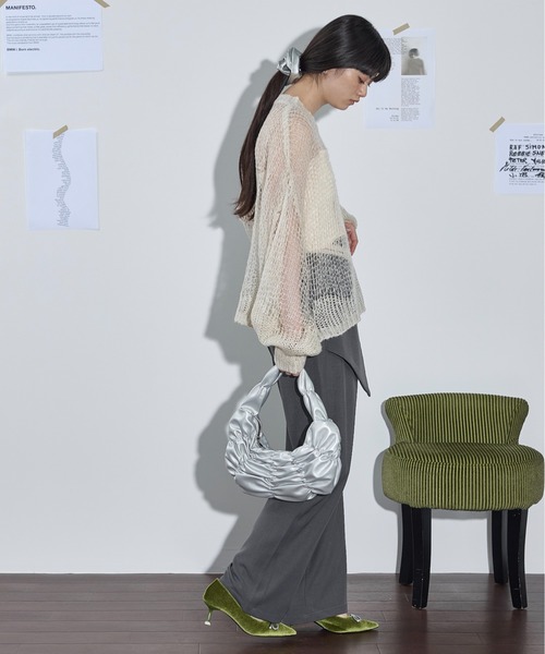 THE YOn（ザヨン）の「シャーリングギャザーワンハンドルバッグ（ハンドバッグ・レディース・アイボリー/ブラック/セージグリーン/シルバー・FREE）」の6枚目の写真