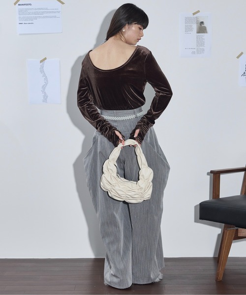 THE YOn（ザヨン）の「シャーリングギャザーワンハンドルバッグ（ハンドバッグ・レディース・アイボリー/ブラック/セージグリーン/シルバー・FREE）」の22枚目の写真