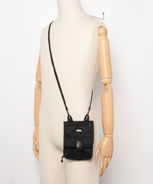 FTC（エフティーシー）の「NECK POUCH（ボディバッグ/ウエストポーチ・メンズ・ホワイト/ブラック/カモフラージュ/オレンジ・ONE SIZE）」の13枚目の写真