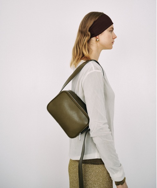 emmi（エミ）の「ダブルオープンスクエアミニバッグ（ショルダーバッグ・レディース・シルバー/カーキ/ブラック・FREE）」の2枚目の写真