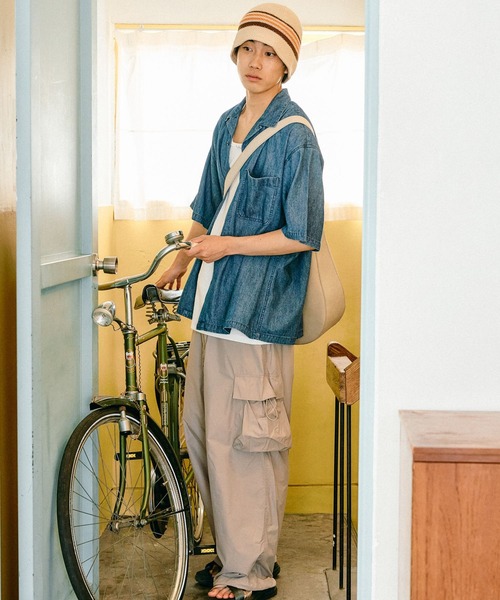 niko and...（ニコアンド）の「フェイクレザーラウンドラージショルダーバッグ（ショルダーバッグ・メンズ・ブラック/ライトグレー・FREE）」の3枚目の写真