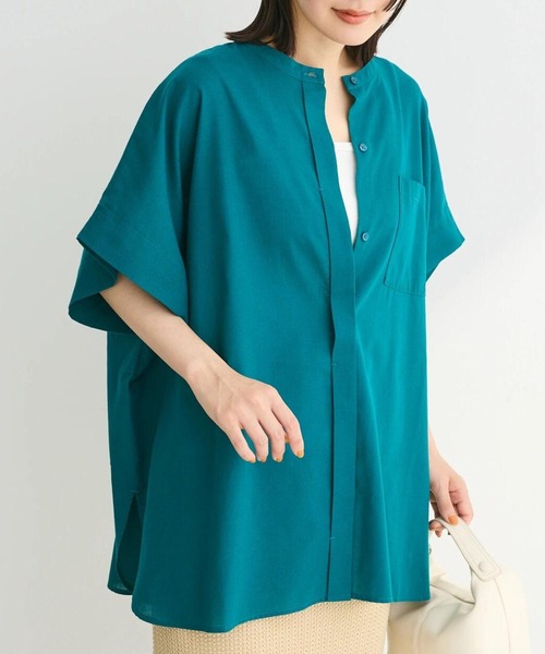 Green Parks(グリーンパークス)の「綿麻混ポンチョ風シャツ(シャツ/ブラウス・レディース・ブラック/グレイッシュベージュ/ブルーグリーン/オフホワイト・FREE)」の1枚目の写真