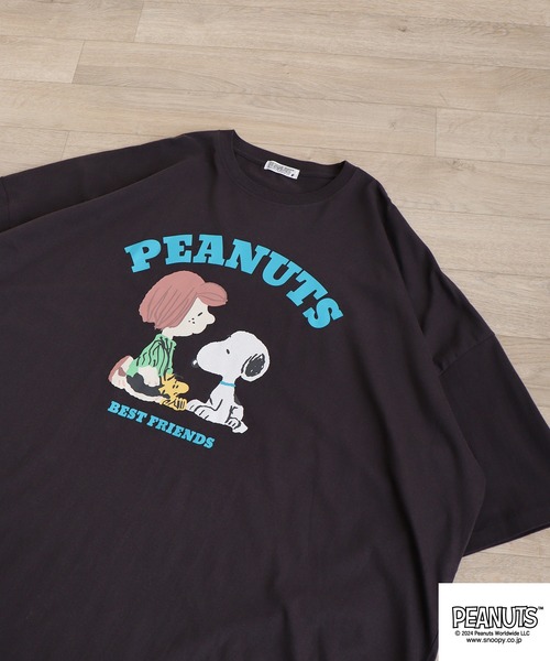 PEANUTS(ピーナッツ)の「PEANUTS KingBigTシャツ(Tシャツ/カットソー・メンズ・レモンイエロー/ネイビー系/ピンクベージュ/チャコール・F)」の2枚目の写真