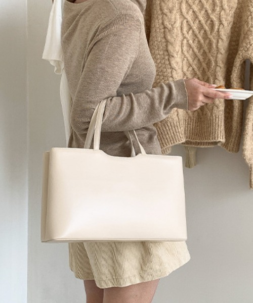 PIN(ピン)の「SMOOTH BOX TOTE BAG(トートバッグ・レディース・ダークブラウン/オフホワイト/ライトブラウン/ブラック・FREE)」の1枚目の写真