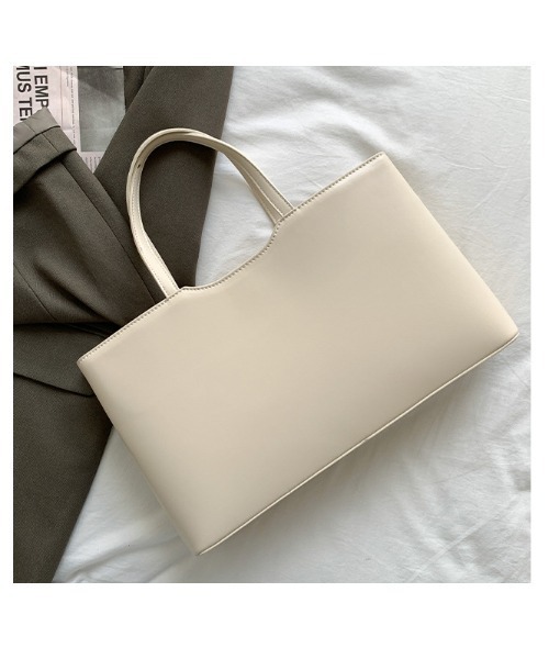 PIN(ピン)の「SMOOTH BOX TOTE BAG(トートバッグ・レディース・ダークブラウン/オフホワイト/ライトブラウン/ブラック・FREE)」の5枚目の写真