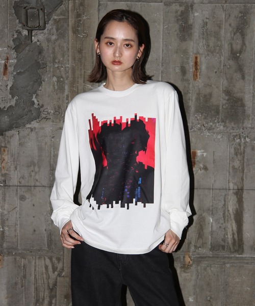 UNIT CHEST（ユニットチェスト）の「【UNIT CHEST】unique unisex long sleeve T-shirt/ユニークユニセックス ロンT OIF designer eggs コラボ  Dejavu by riosegawa（Tシャツ/カットソー・レディース・ホワイト/ブラック・L/M/S）」の3枚目の写真