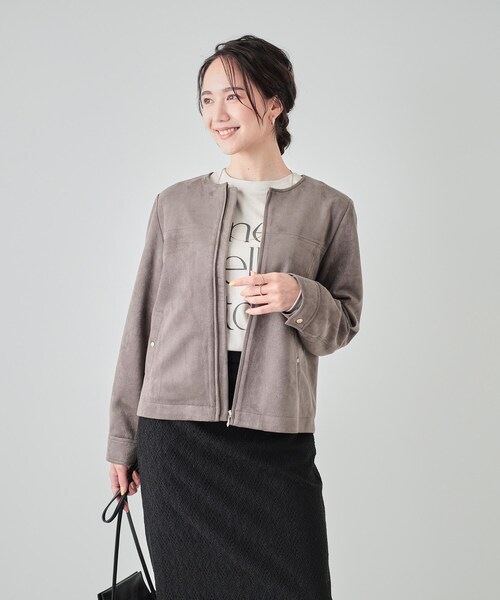 DRESKIP（ドレスキップ）の「◆【高レビュー】大人の高見え やわらかスエード調ジャケット（ブルゾン・レディース・ブラック/ブラウン系/ライトベージュ・02/03/04）」の4枚目の写真