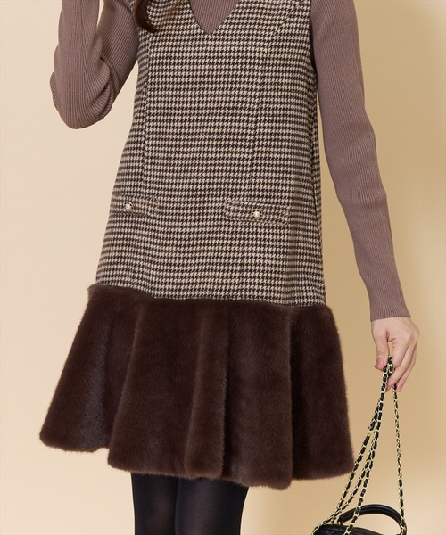 SWINGLE（スウィングル）の「千鳥柄ヘムファーVネックジャンパー