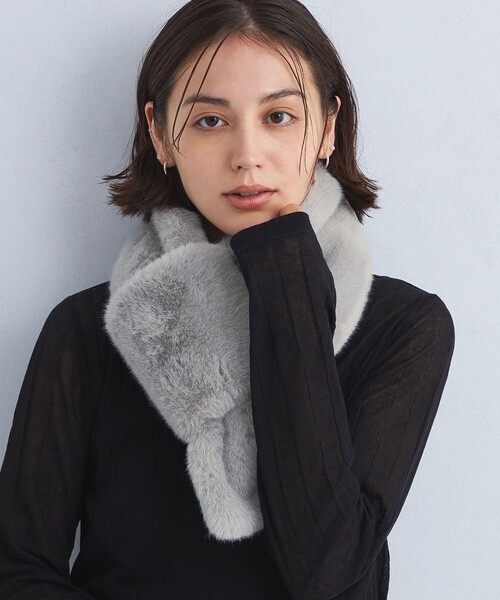 green label relaxing（グリーンレーベルリラクシング）の「フェイクファー リバーシブル マフラー（マフラー・レディース・ライトグレー/オフホワイト/グレー/モカ・FREE）」の16枚目の写真