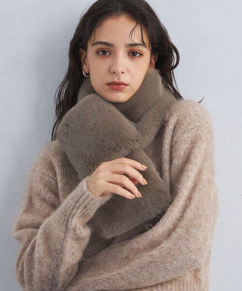 green label relaxing（グリーンレーベルリラクシング）の「フェイクファー リバーシブル マフラー（マフラー・レディース・ライトグレー/オフホワイト/グレー/モカ・FREE）」の13枚目の写真