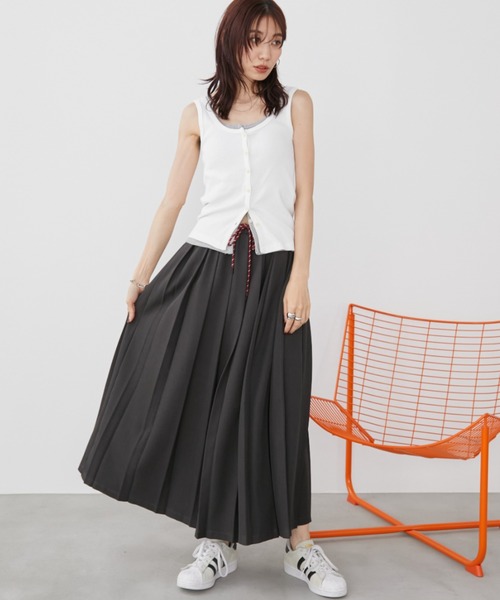 Auntie Rosa Holiday(アンティローザホリデー)の「プリーツロングイージースカート(スカート・レディース・ネイビー/グレー/ブラック・FREE)」の16枚目の写真