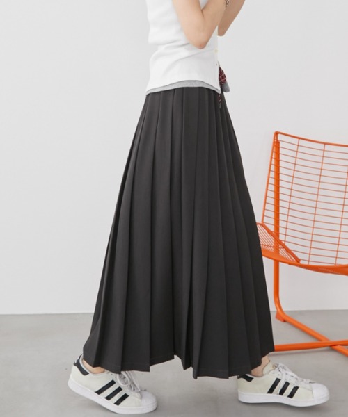 Auntie Rosa Holiday(アンティローザホリデー)の「プリーツロングイージースカート(スカート・レディース・ネイビー/グレー/ブラック・FREE)」の14枚目の写真