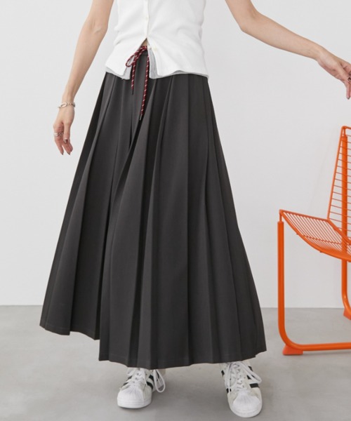 Auntie Rosa Holiday(アンティローザホリデー)の「プリーツロングイージースカート(スカート・レディース・ネイビー/グレー/ブラック・FREE)」の12枚目の写真