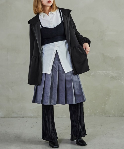 Fashion Letter(ファッションレター)の「ダンボールニット ペプラムジップパーカー ロング丈(パーカー・レディース・チャコール/アイボリー/ブラック・M)」の6枚目の写真